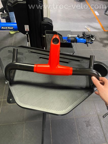 Cintre avec potence intégrée BMC ICS Carbon - 4