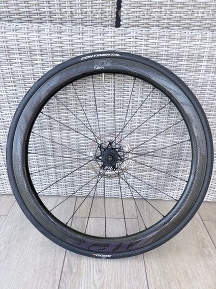 Échange Roue avant zipp 303 nsw disc - 2