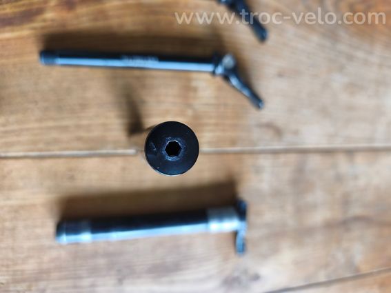 Axe fourche fox  - 2