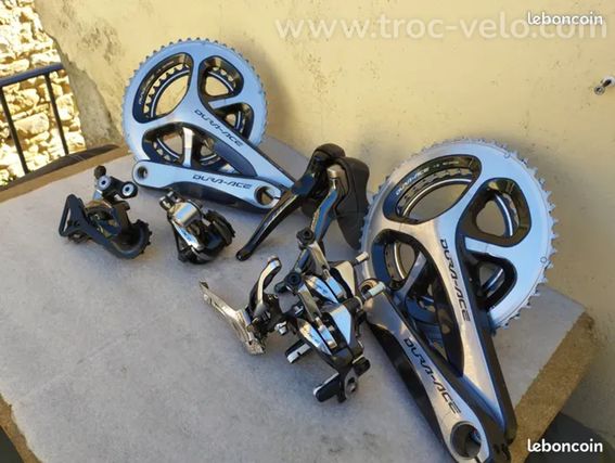 Groupe shimano dura ace 9000, manettes, pédalier...., vélo route course carbone