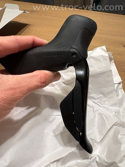 Manette droite Shimano 105 Di2 12v - 2