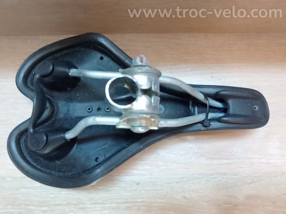Selle de vélo femme gel confort d occasion - 2