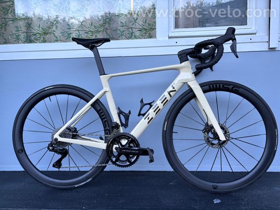 Vélo marque ZEEN ultralight taille S