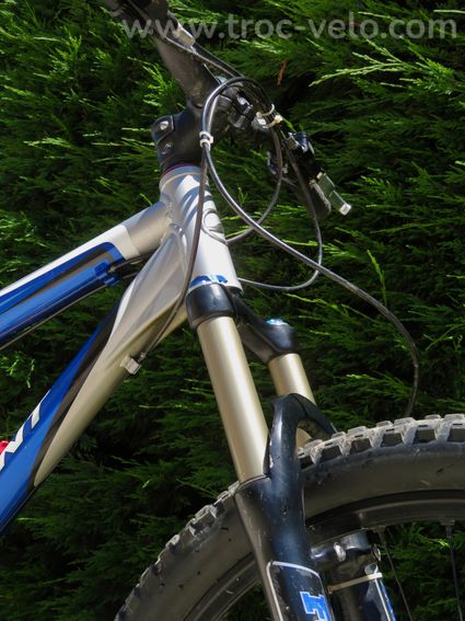 VTT Trail/Enduro Giant VT - Taille M - 15