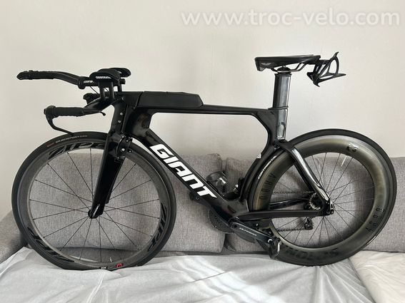 Vélo triathlon giant Clm