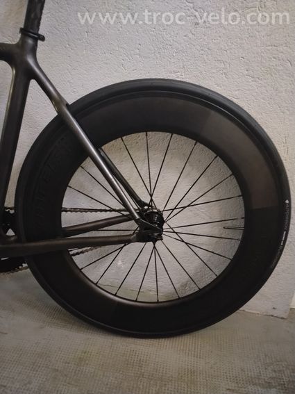 Roue carbone 80 mm