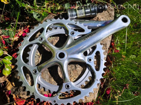 Pédalier SHIMANO ULTEGRA avec son Boîtier de Pédalier  - 10