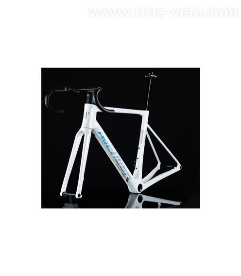 Kit cadre AVENGER Shuttle White Taille 52