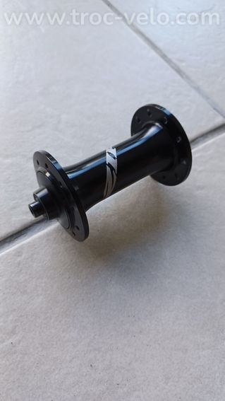 Moyeu roue avant Zipp 76 - 2