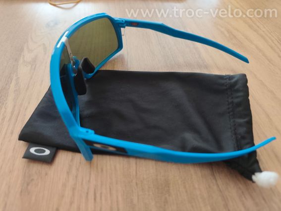 Oakley sutro  - 3