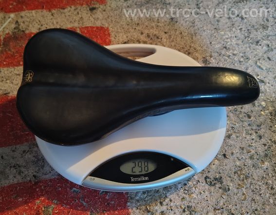 Vends 1 selles de velo - 2