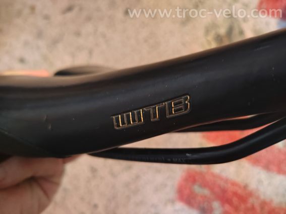 Vends 1 selles de velo - 3