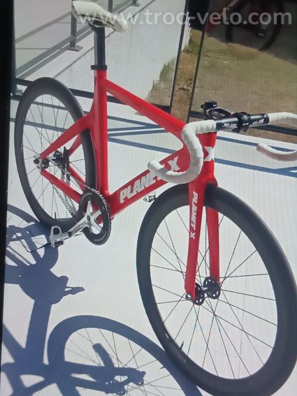 Vélo piste Planet