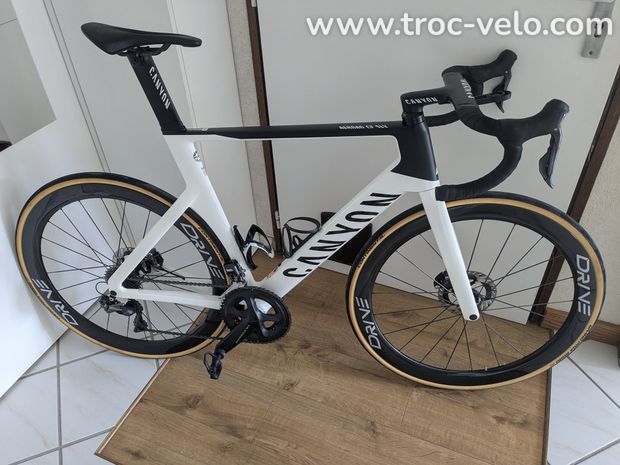 Canyon Aeroad CF SLX Taille L Ultegra di2 - 1