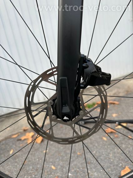 Canyon Ultimate CFR Disc 2023 – Taille S – Roues carbone Fulcrum Wind 55 - 9