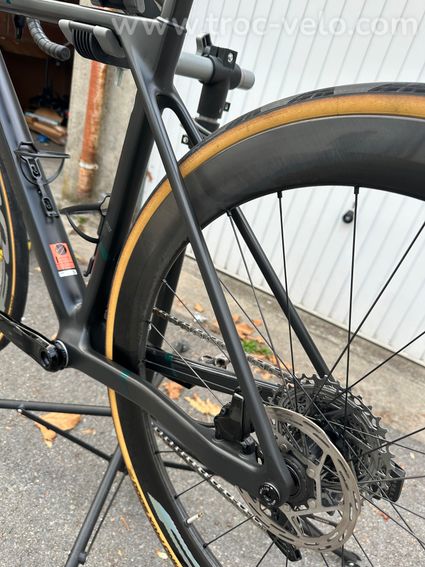 Canyon Ultimate CFR Disc 2023 – Taille S – Roues carbone Fulcrum Wind 55 - 10