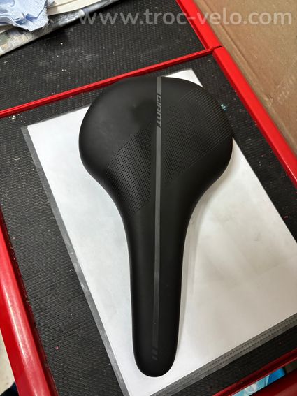 SELLE GIANT