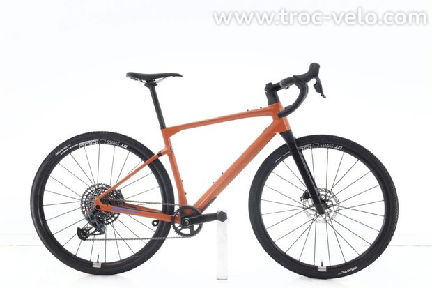 BMC URS 01 Three Carbone - 1