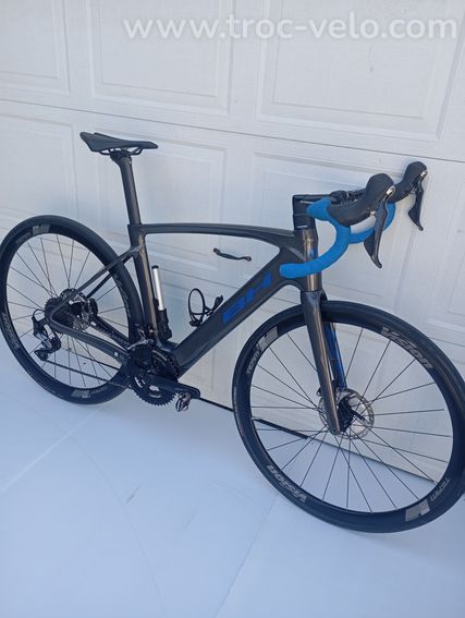 VELO DE ROUTE ELECTRIQUE BH CORE RACE CARBON 1.6 - 2