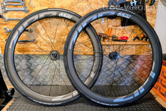 đZIPP 303 FIRECREST DB HOOKLESS đ