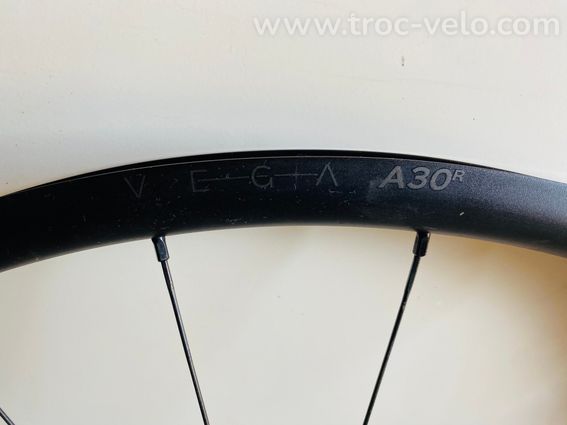 Roues Prymahl Vega A30 R Wide - 8