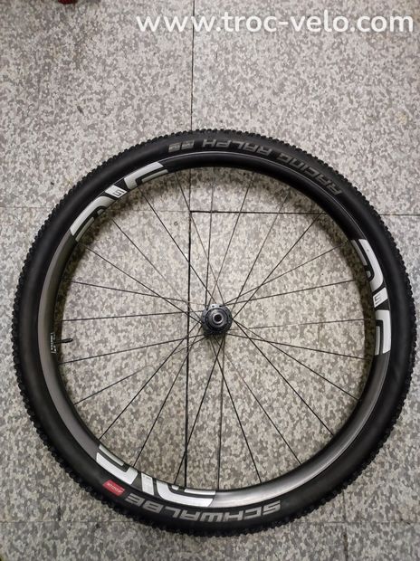 Roue VTT XC haut de gamme Enve M525 carbone 29 pouces casi neuves - 1