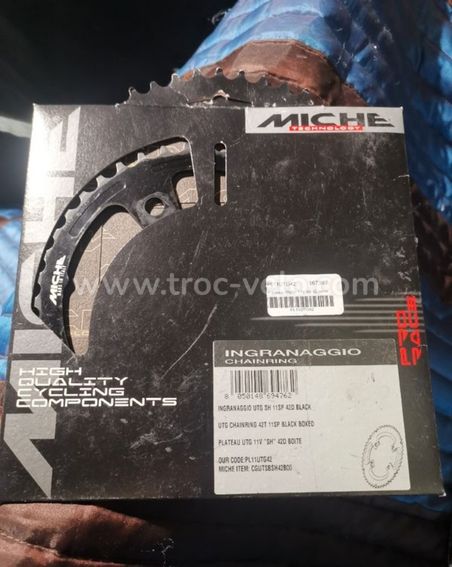 deux plateaux Miche 11V un 52D et l'autre 42D