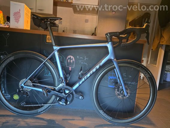 Giant TCR 2025 – Shimano 105 Di2 – Mavic Cosmic SL 45 – Cockpit carbone - 2