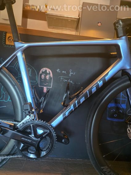 Giant TCR 2025 – Shimano 105 Di2 – Mavic Cosmic SL 45 – Cockpit carbone - 4