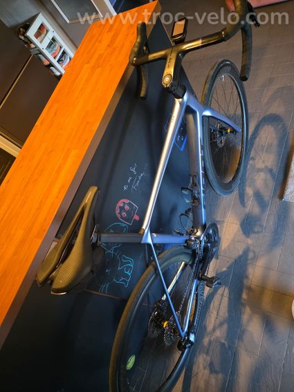 Giant TCR 2025 – Shimano 105 Di2 – Mavic Cosmic SL 45 – Cockpit carbone - 6