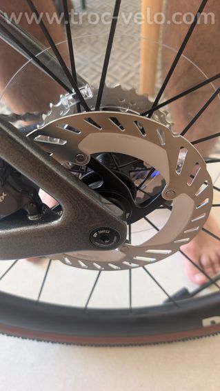 🚴‍♂️ Paire de roues DT Swiss GRC 1100 DICUT + Accessoires - 2090 - 4
