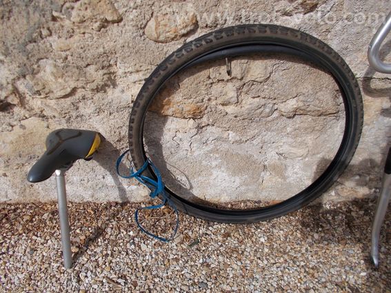 pièces velo decathlon 1 cadre er fourche télescopique  en bon etat - 3