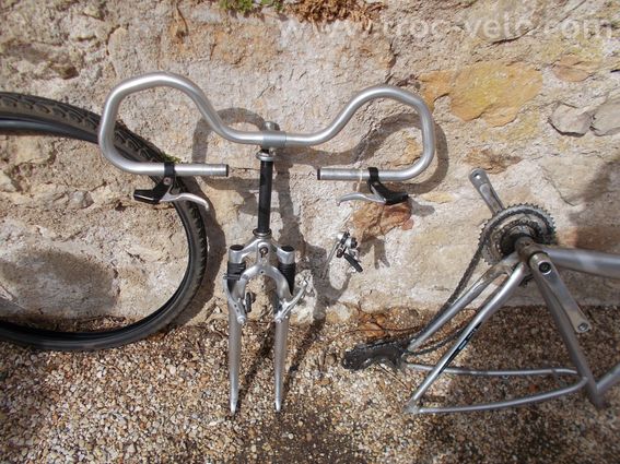pièces velo decathlon 1 cadre er fourche télescopique  en bon etat - 6