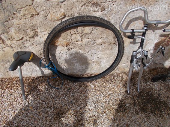 pièces velo decathlon 1 cadre er fourche télescopique  en bon etat - 7