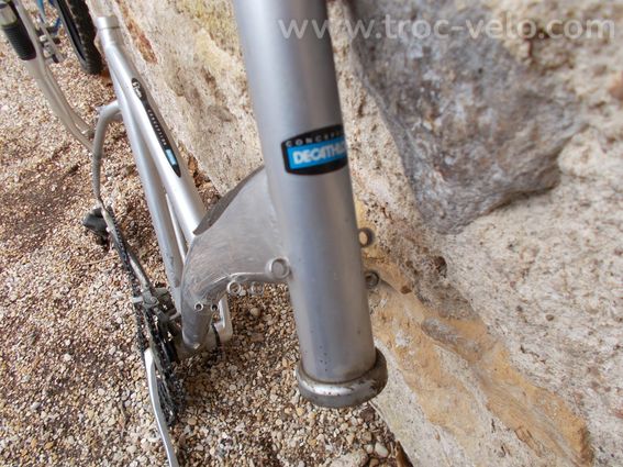 pièces velo decathlon 1 cadre er fourche télescopique  en bon etat - 13