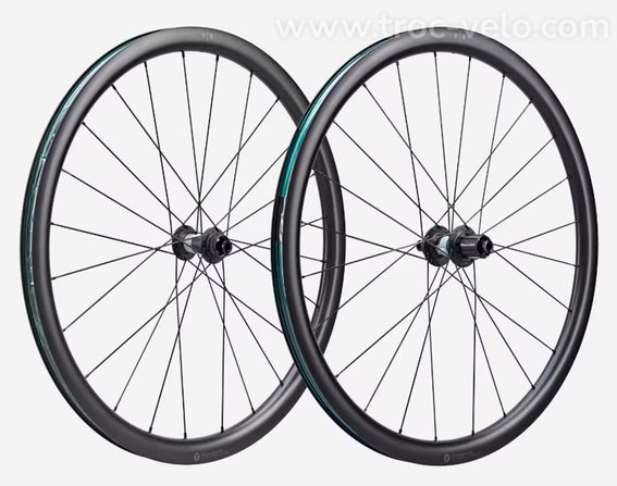 Roues Carbone Van Rysel VR 35 neuve