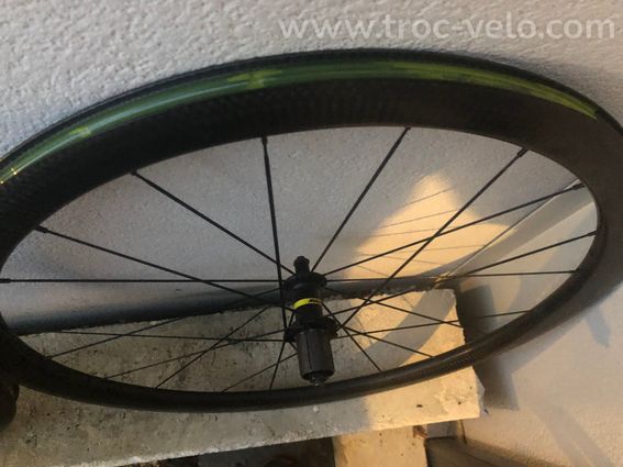 A vendre paire de jantes carbone patins mavic ksyrium ust compatible tubeless - 2