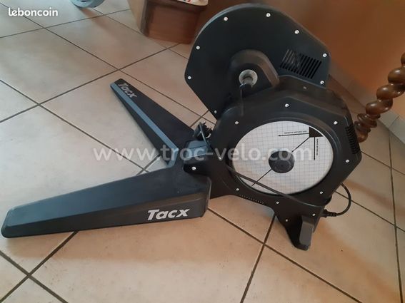 Home Trainer Tacx – État neuf – Très peu servi – Prêt à rouler - Équipements vélos