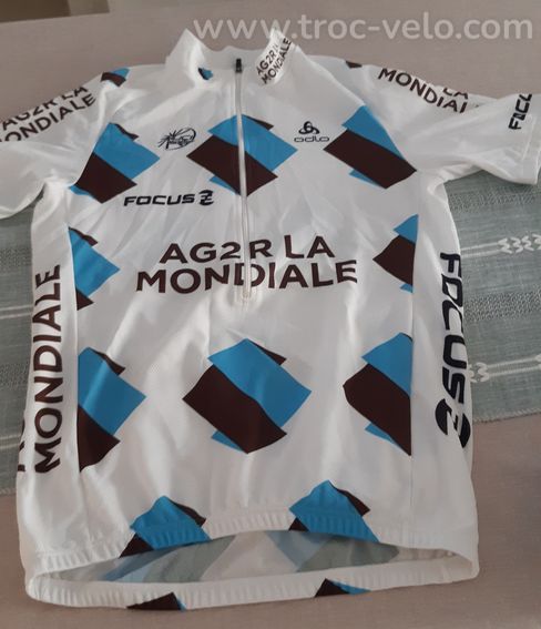 Tenue AG2R LA MONDIALE