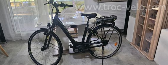 Vélo électrique CUBE Travel Hybrid Easy–Excellent état–Seulement 623 km