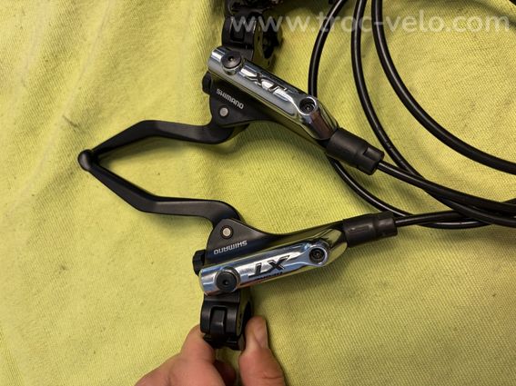 Frein à disque hydraulique avant et arrière Shimano Deore XT BL-T785... - 2