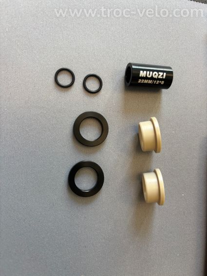 Lot de 2 entretoises 22mm pour amortisseur FOX