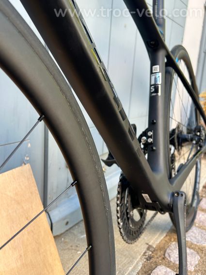 Giant FastRoad CoMax 1 (Carbone) – ROUES CARBONE SLR0 et SLR1 TUBELESS - 11