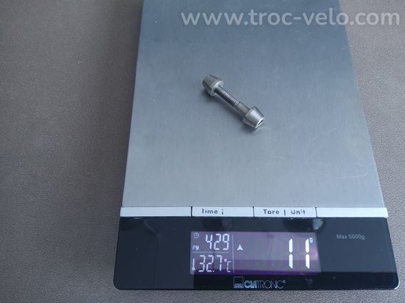 Serrage de collier de tube de selle
