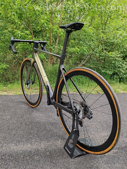 SCOTT ADDICT RC 15 – HMX – ULTEGRA Di2 – ROVAL C38 – COCKPIT SYNCROS CRESTON iC SL - 7