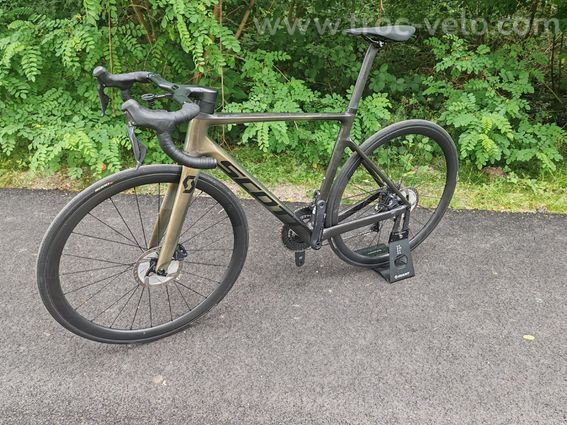 SCOTT ADDICT RC 15 – HMX – ULTEGRA Di2 – ROVAL C38 – COCKPIT SYNCROS CRESTON iC SL - 11