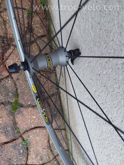 Paire De Roues Mavic Cosmos Pour Vélo De Route - Aluminium, Frein Sur Jante, Taille 700c, QR - Occasion Rénovée
