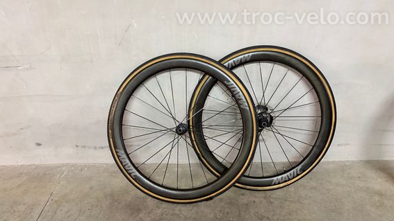 Roues de route mavic