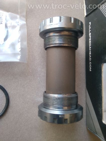 boitier pédalier fsa MegaExo BB8681 axe 24 mm pédalier FSA K Force Light - 3