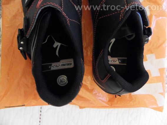 SPECIALIZED CHAUSSURE VELO ROUTE SCRATCH MICROMETRIQUE TAILLE 45 NEUVE - 3